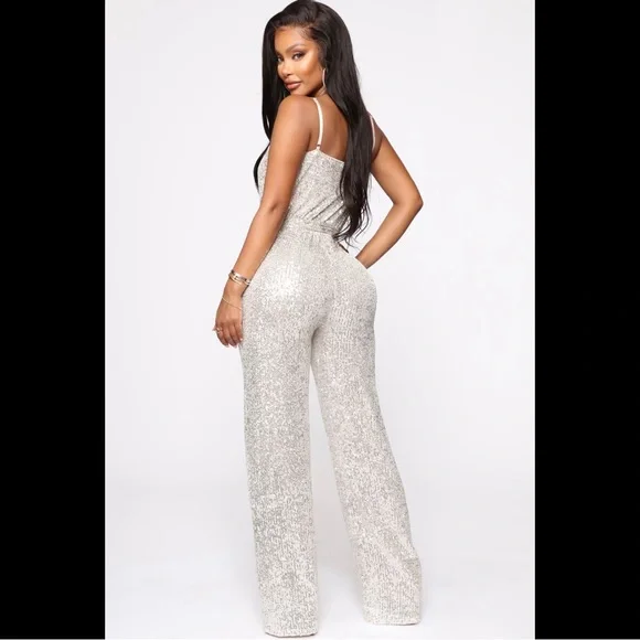 ✨ HP ✨ Can't Hide the Shine ✨ Sequin Jumpsuit ✨ - Picture 2 of 5